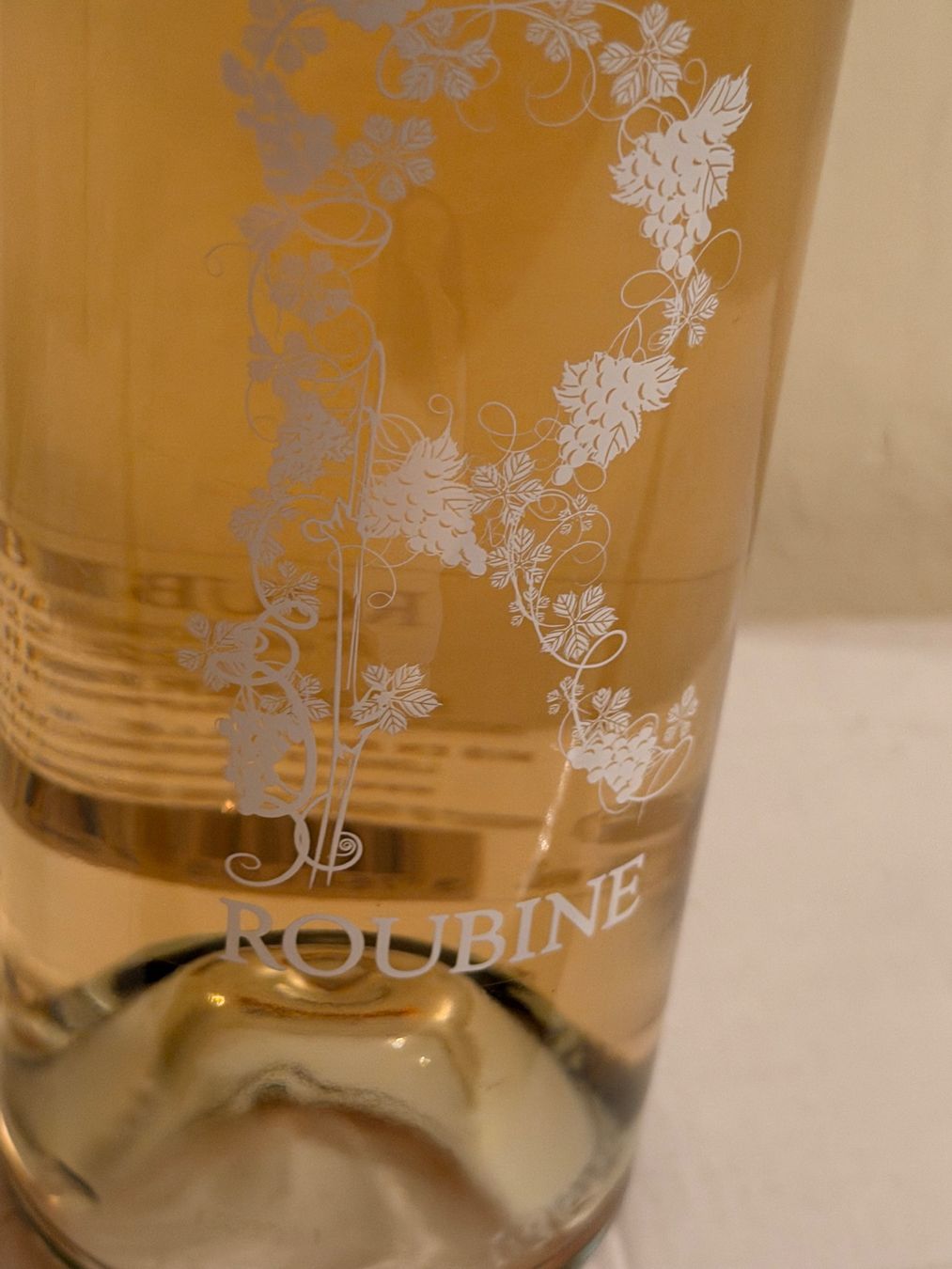 Vino: Vin rosé CHÂTEAU DE ROUBINE R de Roubine 2022 – Nuovo (secondo la descrizione) da Roche VD venduto da luc_jwm5 1