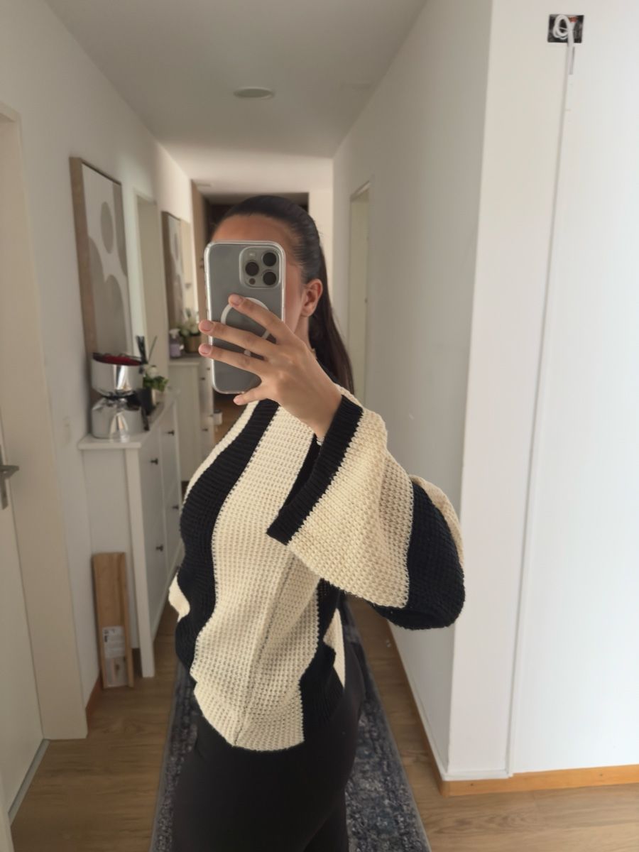 Pulls & Sweat-shirts: Pullover Streifen Schwarz/Creme – D'occasion à Niederhasli par elm_7pyv 2
