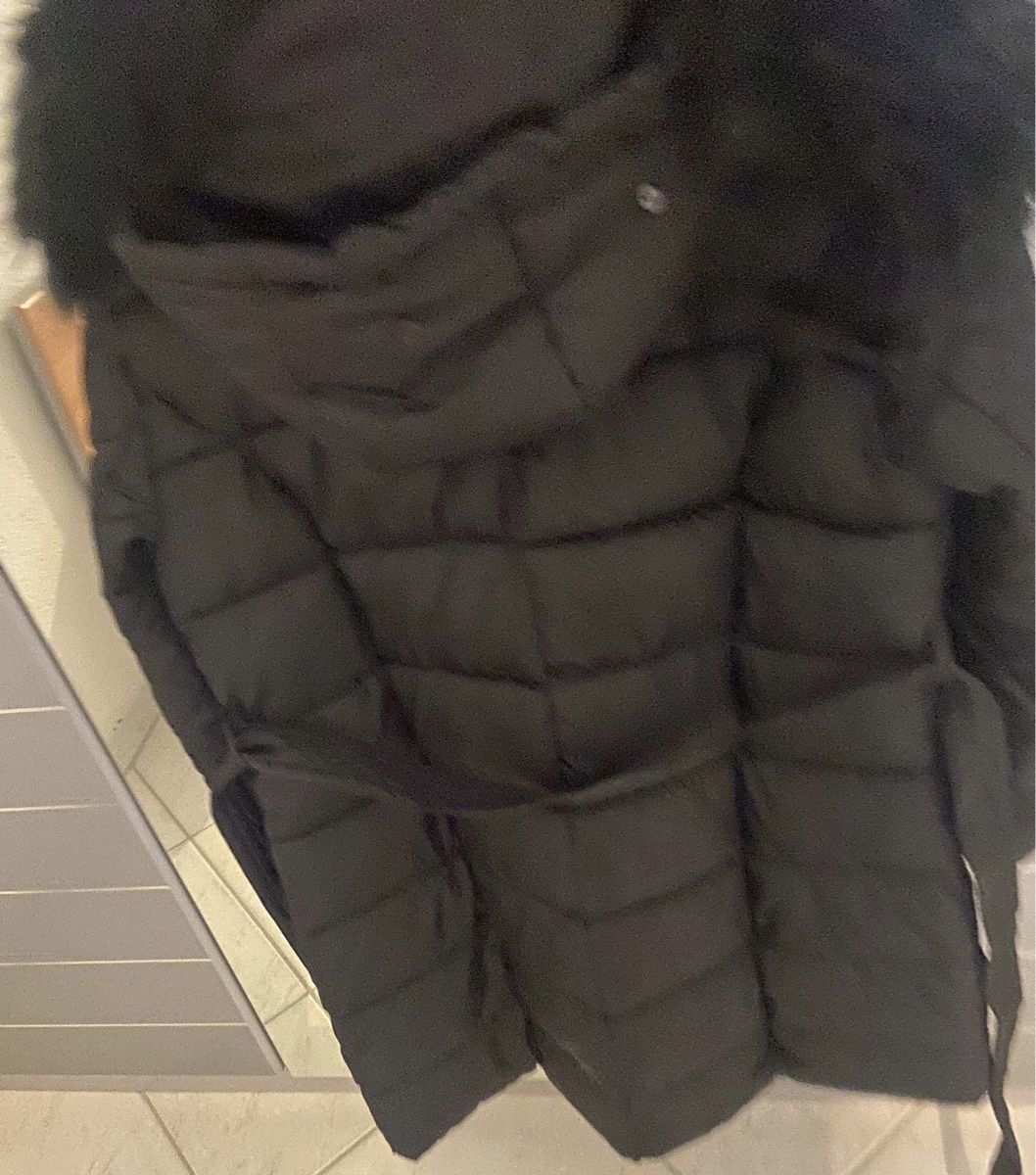 Giacche: Schwarze Winterjacke mit Kapuze – Usato da Dübendorf venduto da nela123 2