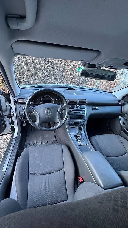 Mercedes-Benz Automobili: Mercedes C 320 Avantgarde Automatic – Usato da Rapperswil SG venduto da Chlepfchrieger 3