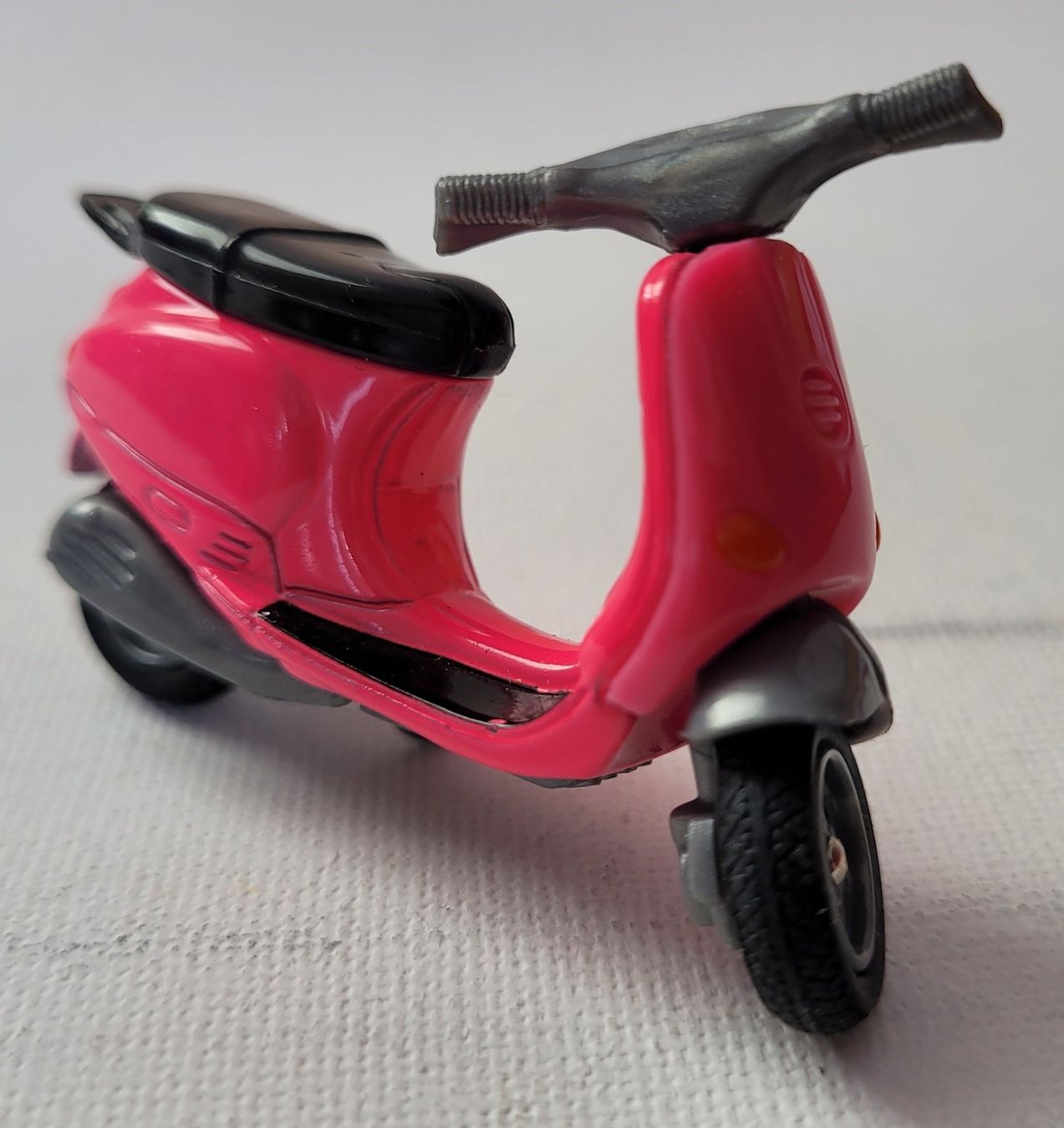 Siku Modellautos: ROLLER / SCOOTER - CA. 1:43 – SIKU – Gebraucht aus Neftenbach von Mador6 1
