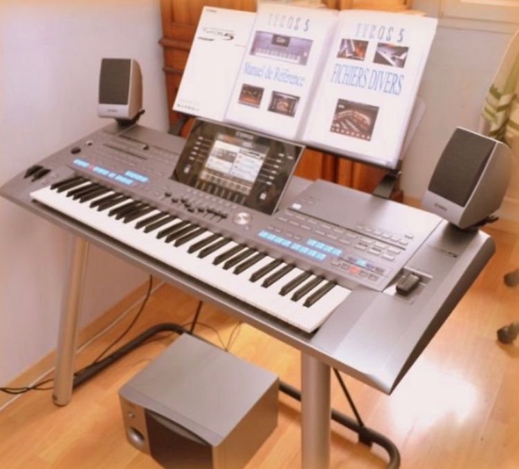 Tyros 5 komplett Kaufen auf Ricardo