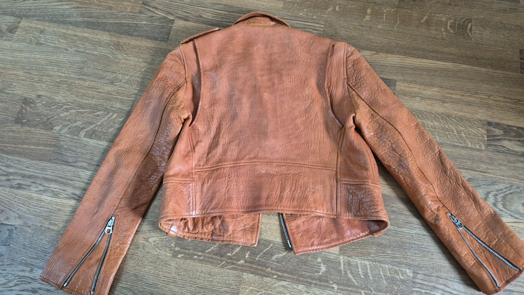 Sandro Giacche: Brown Sandro leather jacket size 1 – Usato da Zürich venduto da monadiederich 3
