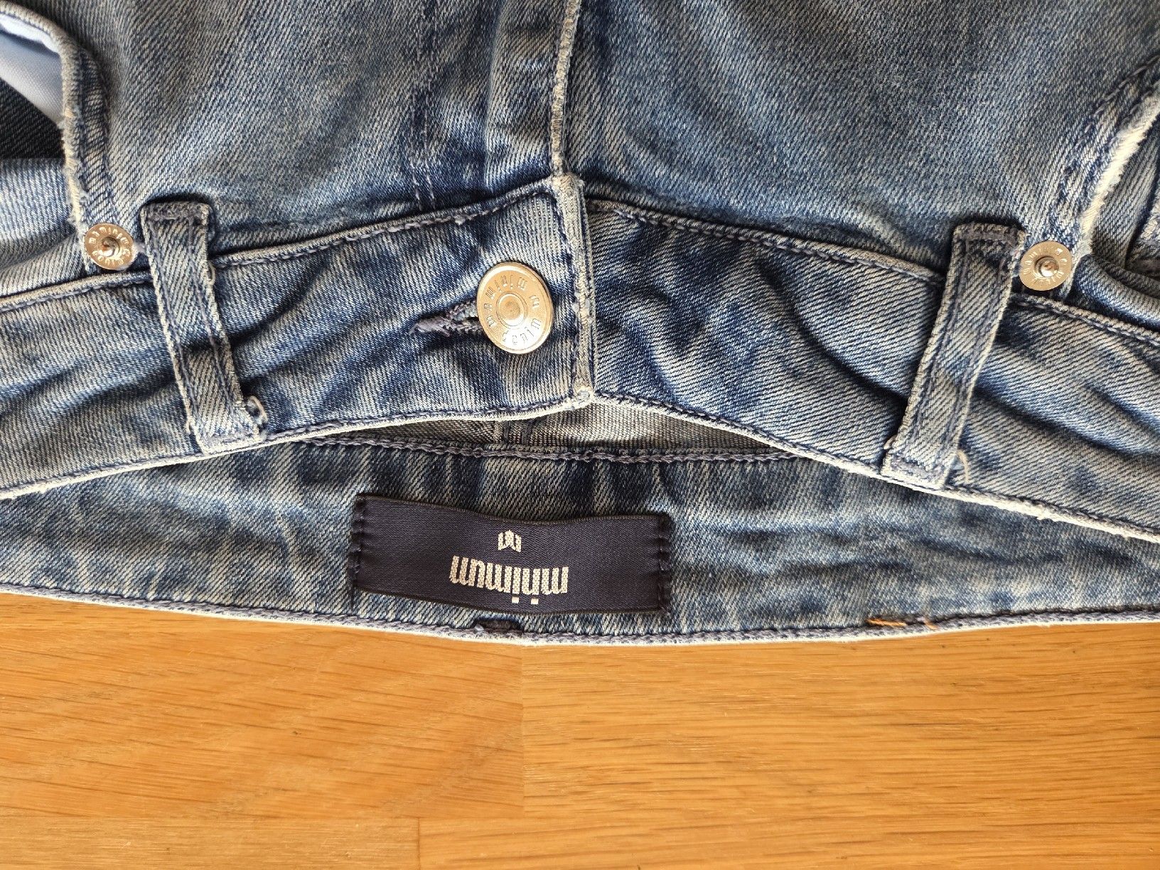 Jeans: Minimum Jeans Denmark Gr. 29/34, hellblau, Top Zustand! – Nuovo (secondo la descrizione) da Greifensee venduto da Julie8606 3