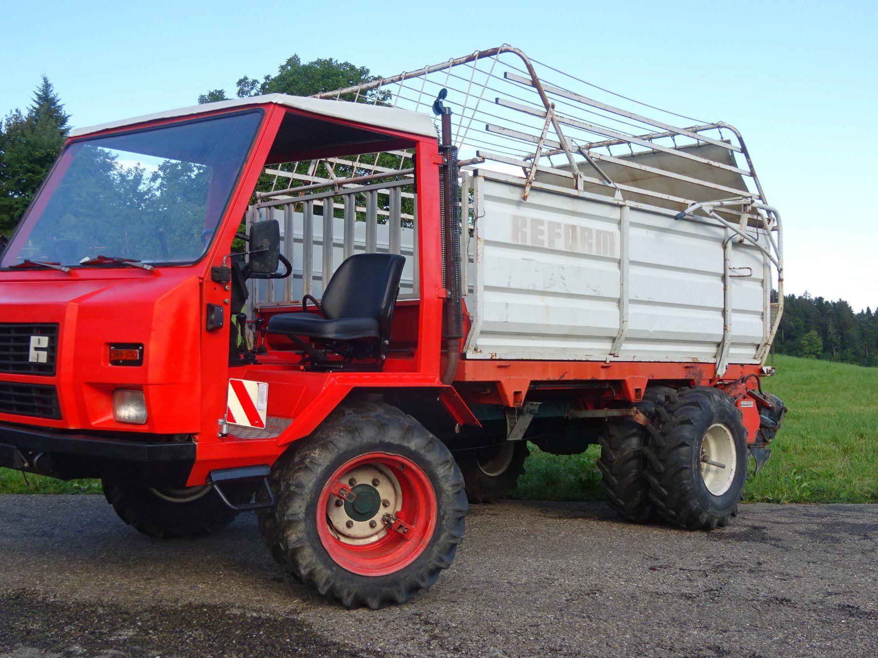 Reform Traktoren: Transporter Reform Muli 600 mit Ladegerät – Gebraucht aus Bauma von deutz08 1
