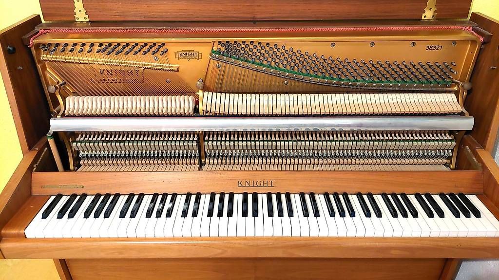 Strumenti musicali: Schulklavier 100% gewartet und gestimmt – Usato da Brittnau venduto da Cgs128 2