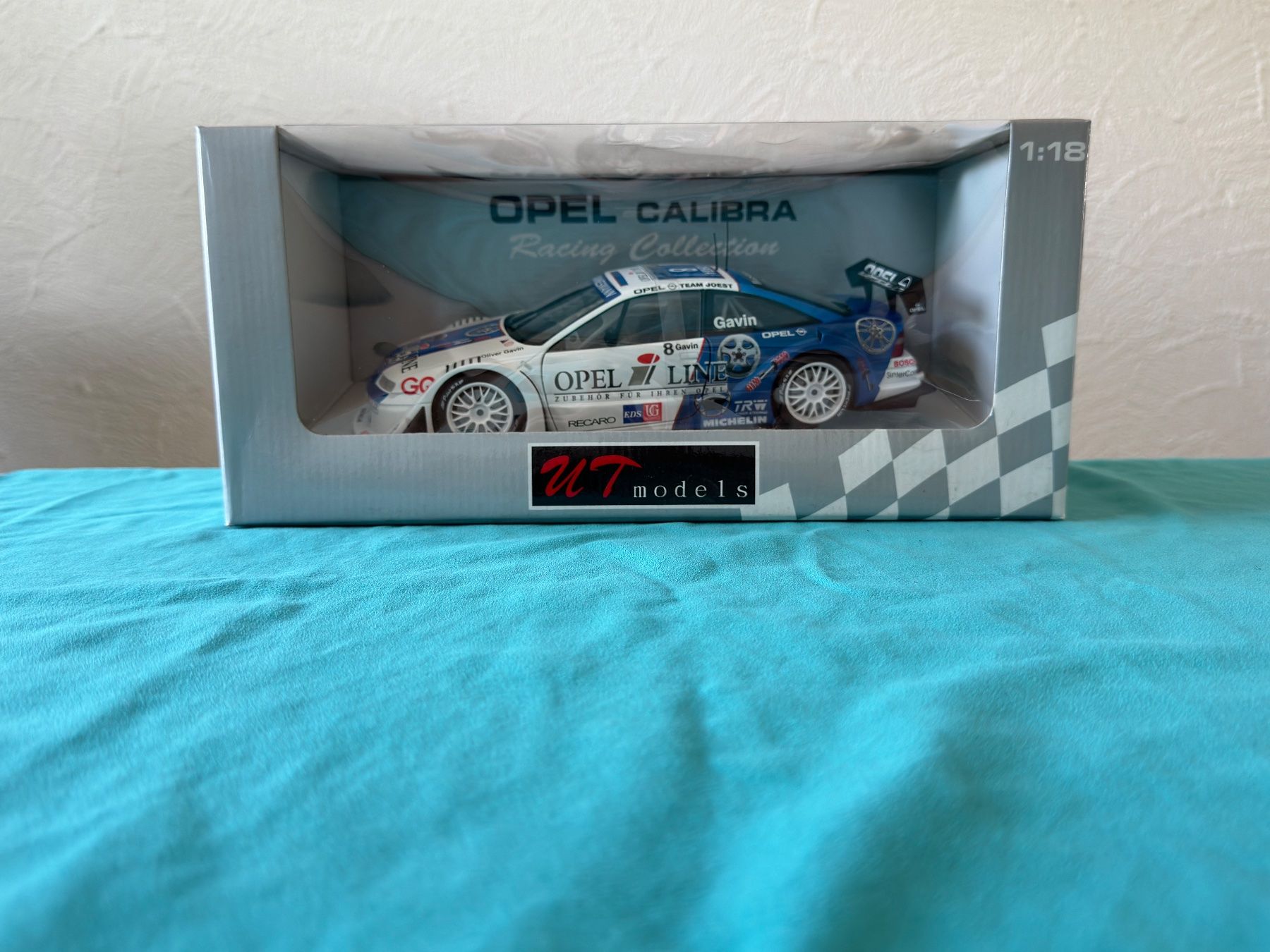 UT Models Modellautos: Opel Calibra Racing Collection Modellauto 1:18 – Neu und originalverpackt aus Thierachern von Sprint71