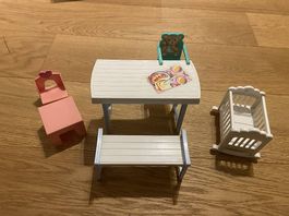 Barbie Tisch/Stühle/Babysitz/Bank/Bett etc.