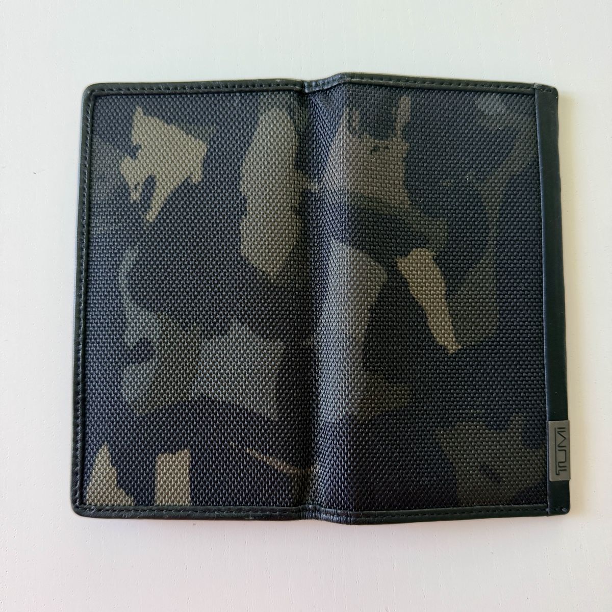Tumi Portafogli: TUMI Alpha Tech Wallet – Usato da Emmen venduto da Colette-Juliette 2