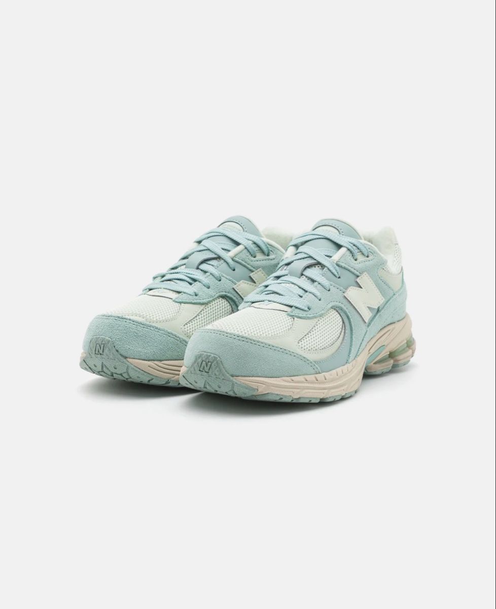 New Balance Scarpe da uomo: New Balance 2002R hellblau Grösse 37.5 Neu – Usato da Zürich venduto da 123456789juju 1
