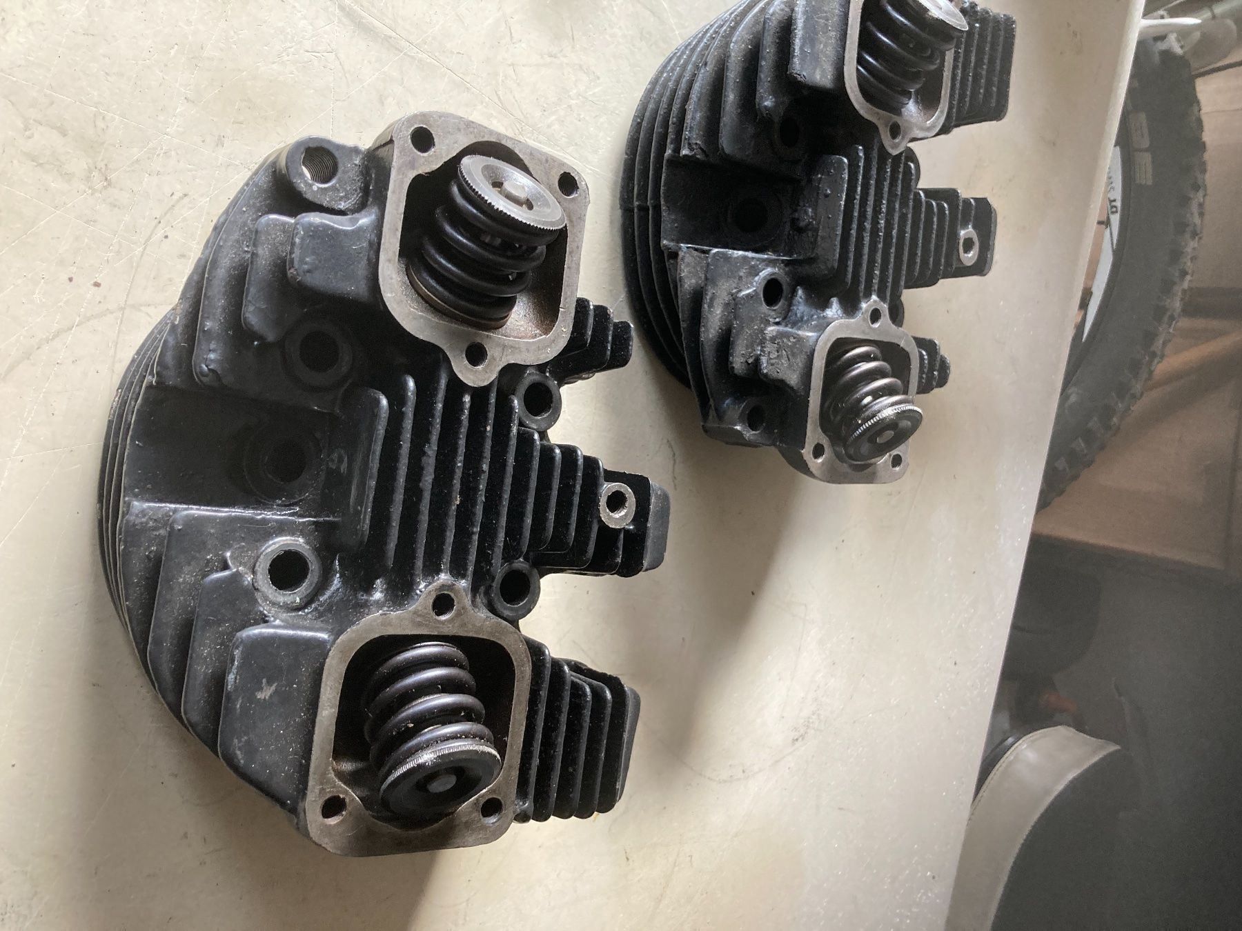 Altri prodotti elettronici: Harley Davidson Zylinderköpfe Sportster – Usato da Schötz venduto da Harley35 7