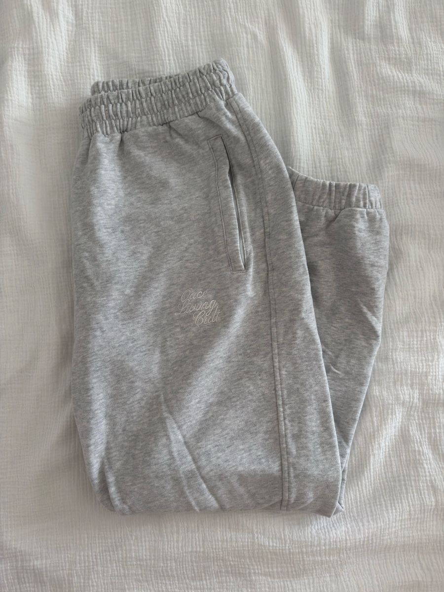 Oace Lots de vêtements: oace graues set – D'occasion à Altikon par borchardt.sara 2