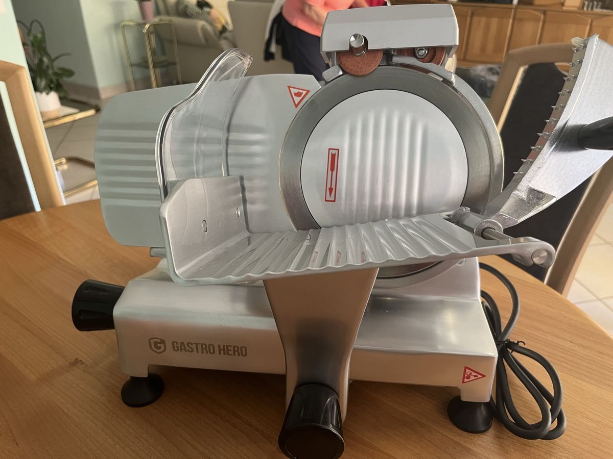Küchengeräte: Gastro Hero Fleischschneidemaschine  – Gebraucht aus Neuenhof von Ivita