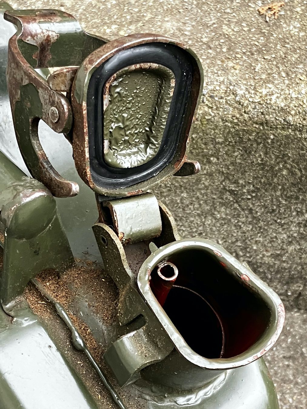 Taniche per benzina: Alter Benzinkanister 5 Lt. aus Blech – Usato da Horw venduto da luzernicus 2
