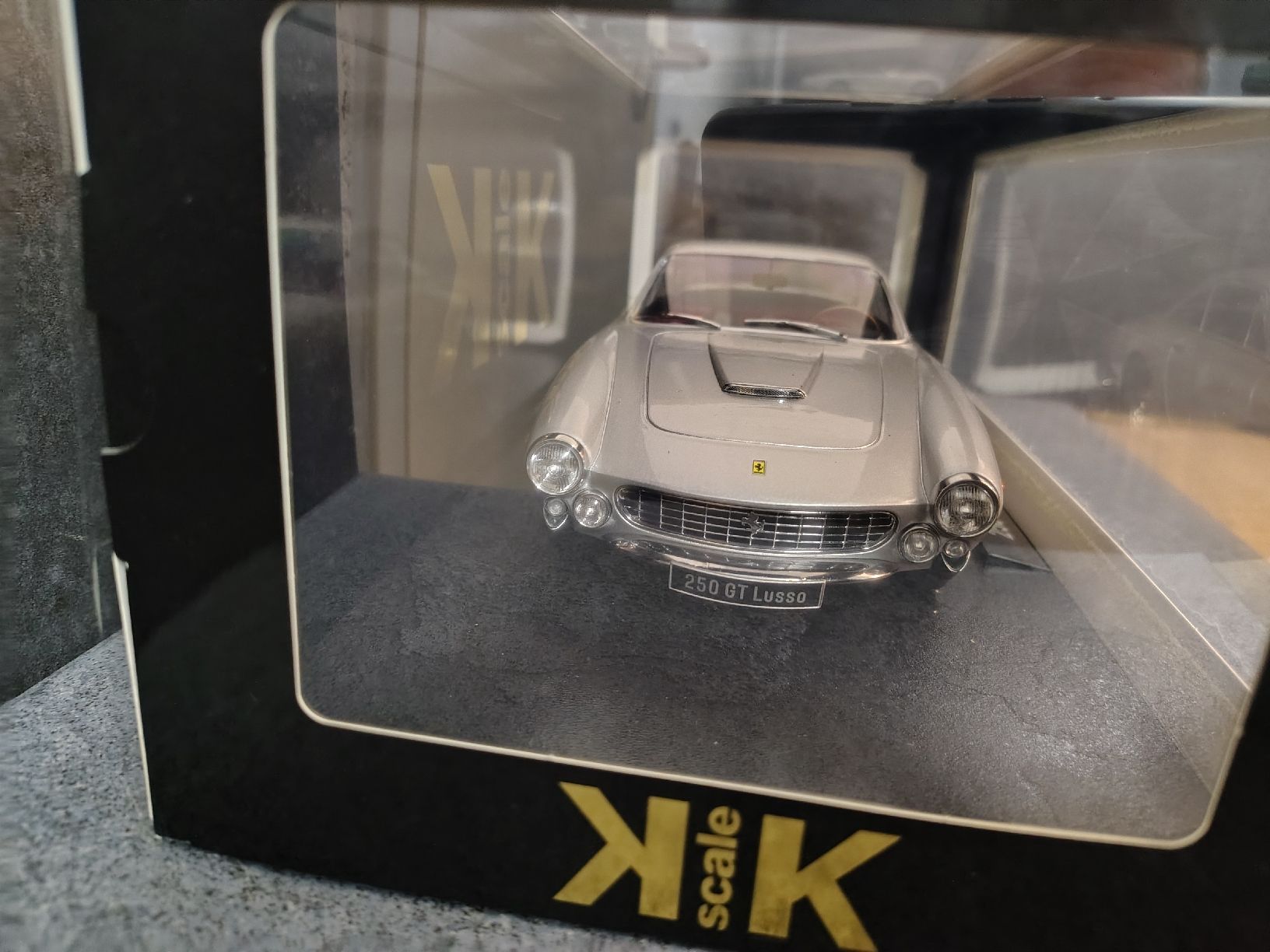 KK-Scale Modellautos: Ferrari 250 GT Lusso – Neu und originalverpackt aus Reiden von bambi84 1