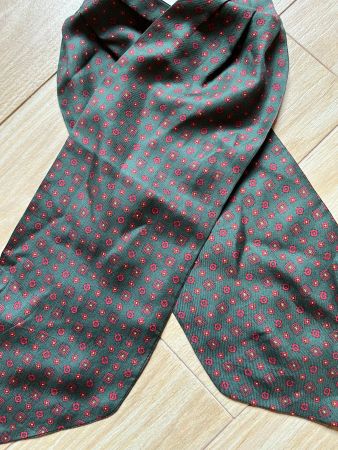 🎩 Ascot Vintage Soie – Fait Main Italie – Années 70