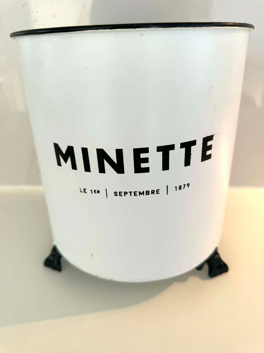 Vasi per fiori: Vintage Übertopf "Minette" 1879, Shabby Chic – Usato da Bern venduto da MIR-IAM