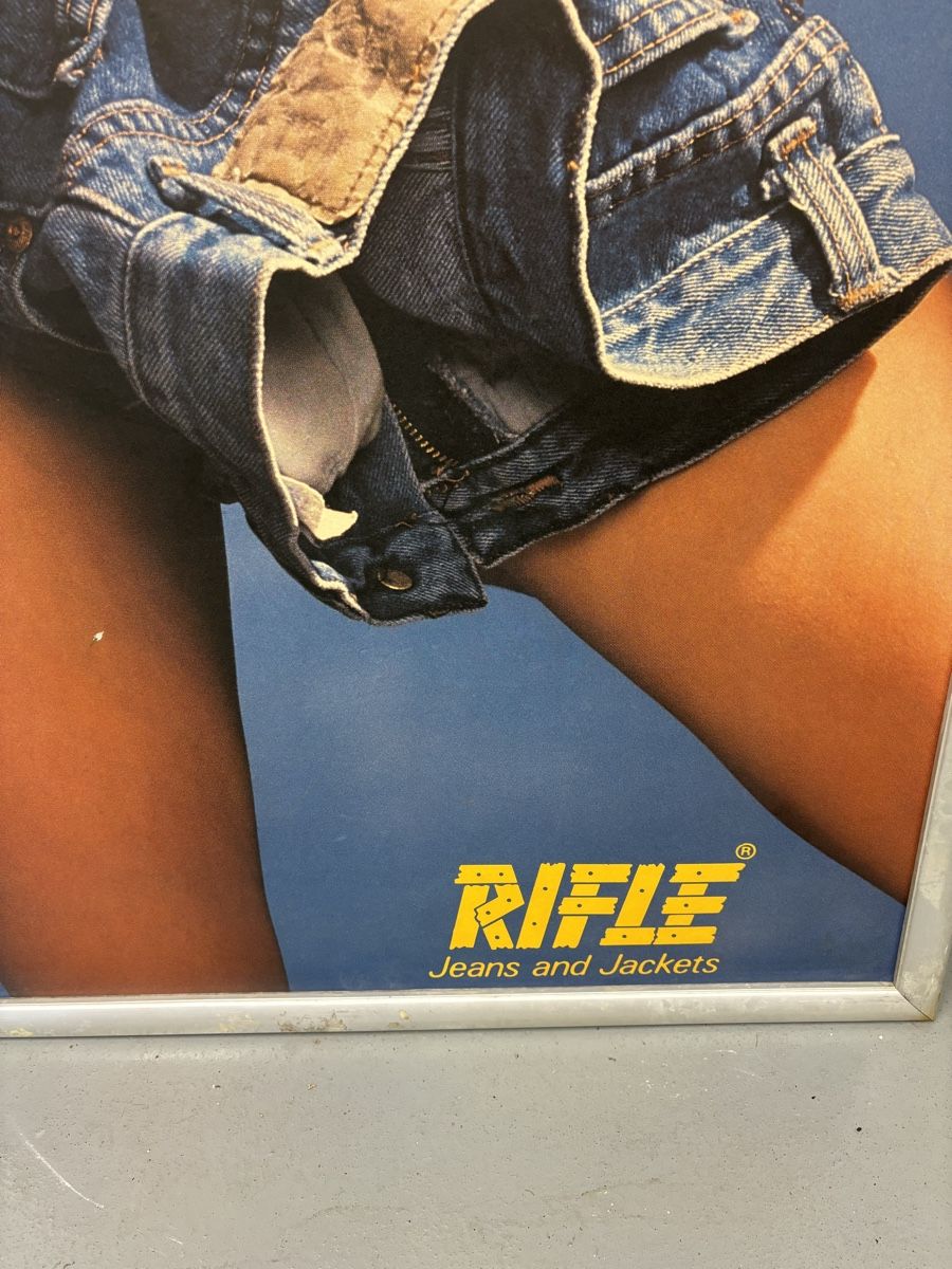 Foto & Immagini: Plakat Rifle Jeans Original – Usato da Ostermundigen venduto da Mcone 1