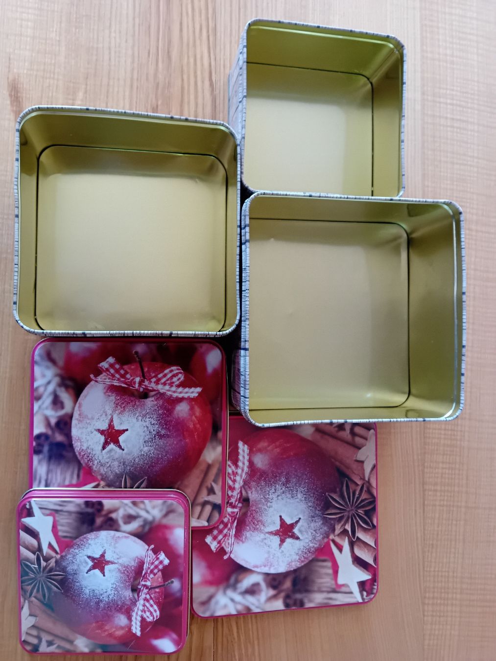 Contenitori & Simili: Set von 3 Gebäck-Blechdosen – Usato da St. Ursen venduto da Su_Vo-Bi 1