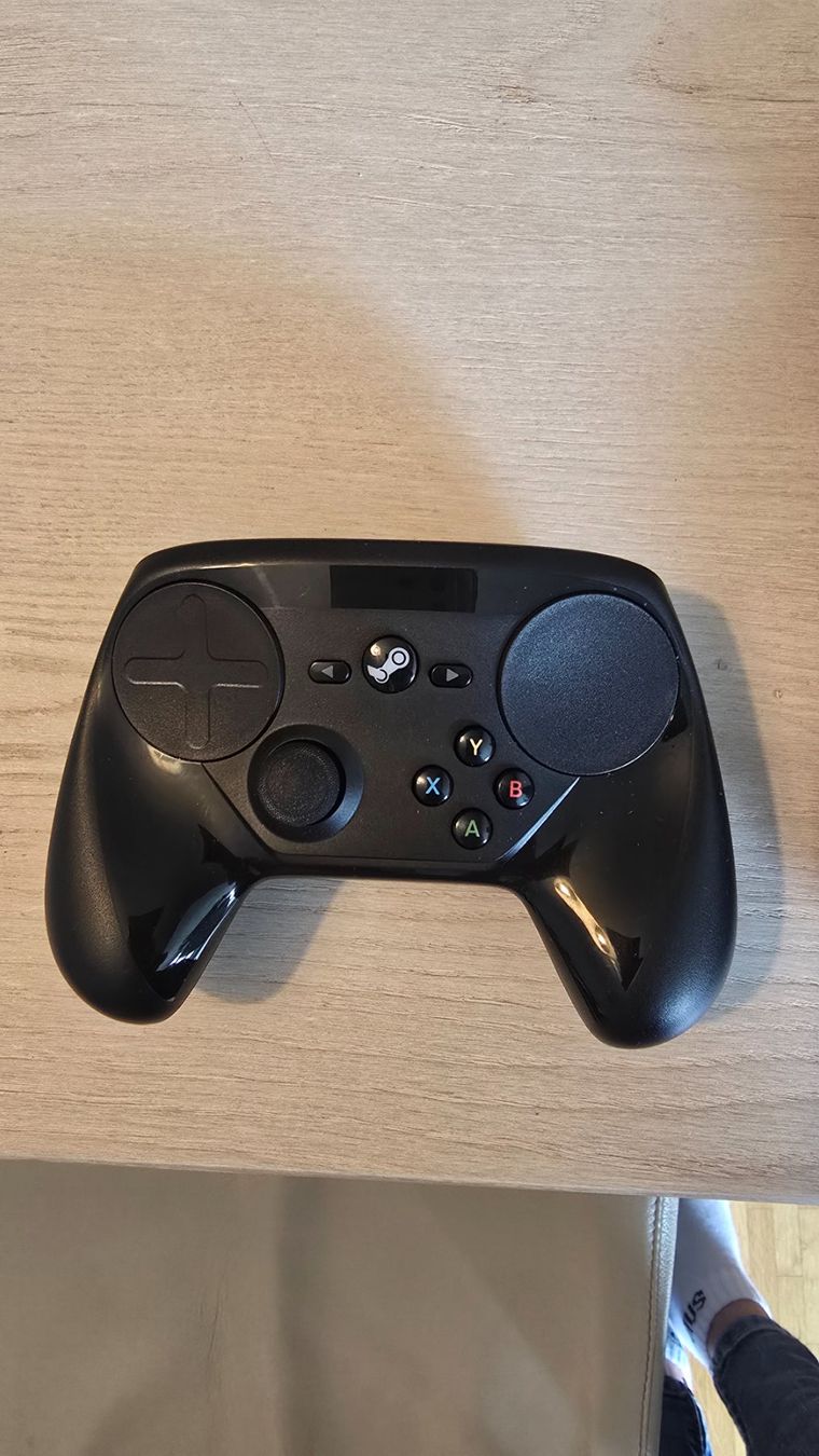 Manettes: Steam Controller 1 – D'occasion à Zollikofen par Wozniak1 1