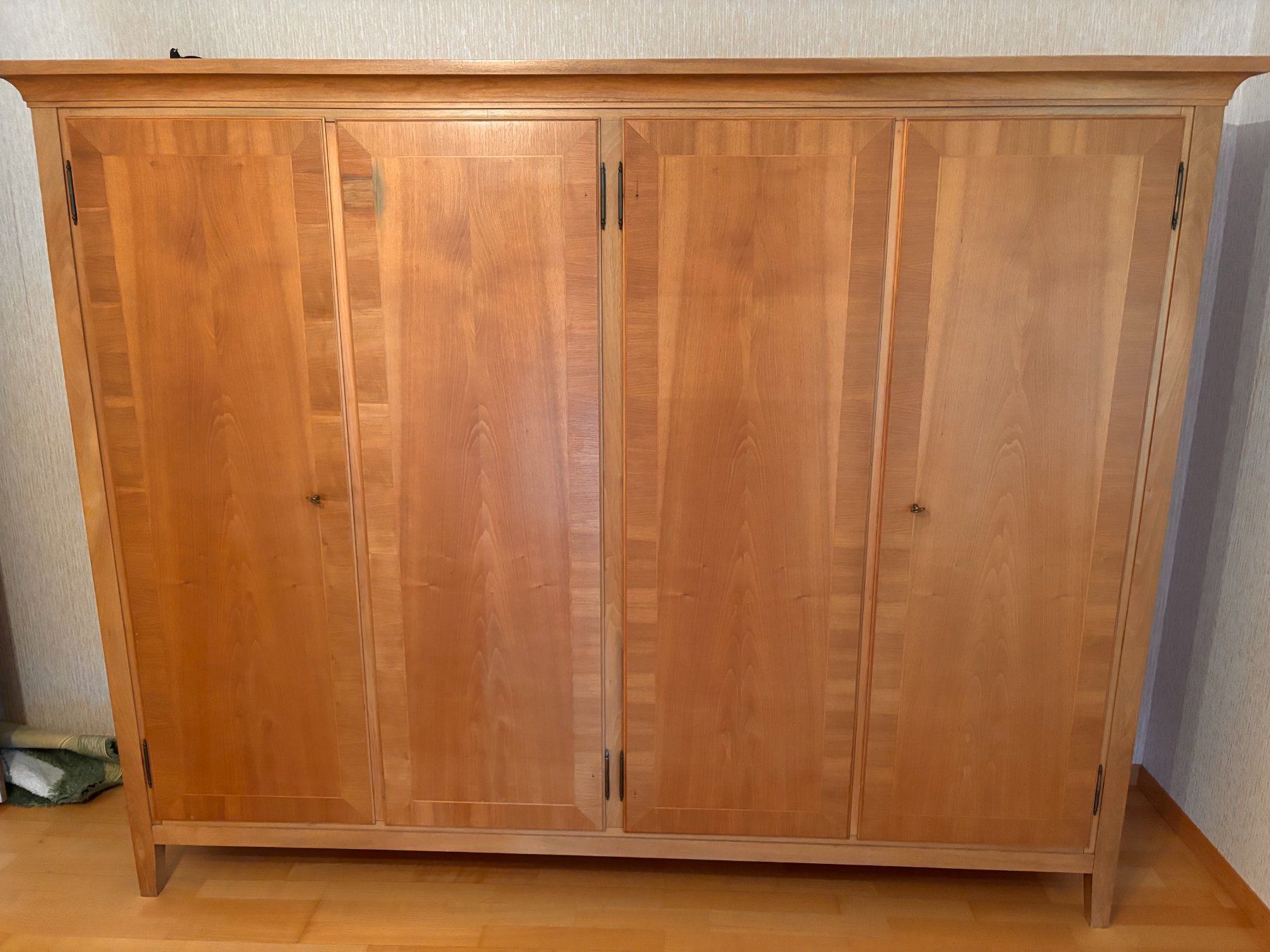 Armadi: Biedermeier Kleiderschrank – Usato da Goldau venduto da Anmala