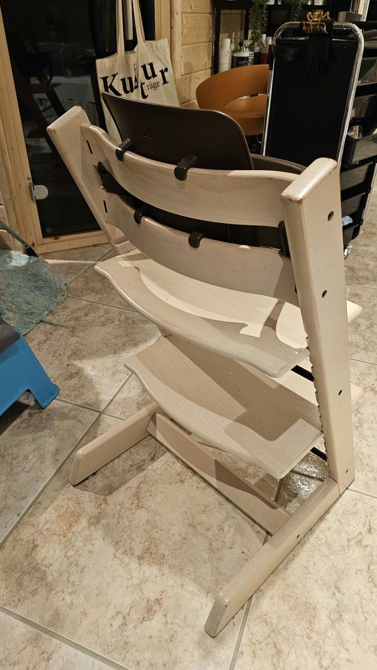 Stokke Seggioloni: Tripp Trapp mit Kindersitz  – Usato da Birr venduto da Mas01 1