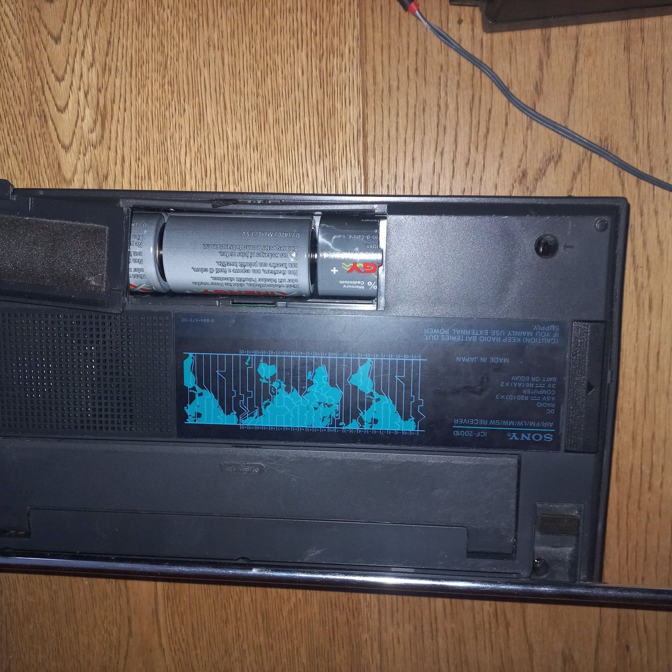 Sony Radio: Kurzwelle bis Flugfunk - SONY ICF 2001D – Usato da Niederhelfenschwil venduto da ManuelSedan 2