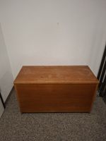 Nussbaum Holztruhe