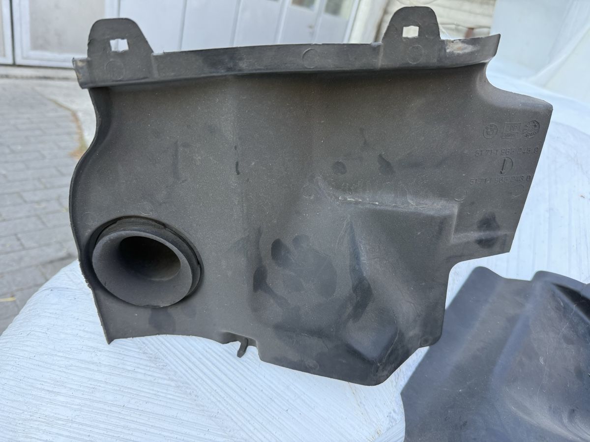 BMW Tutti pezzi di ricambio auto: Scheinwerfer Abdeckungen BMW E30 Motorraum – Usato da Winikon venduto da cabriofan01 2