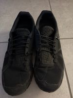 Schwarz ON Cloud Damen GR 40