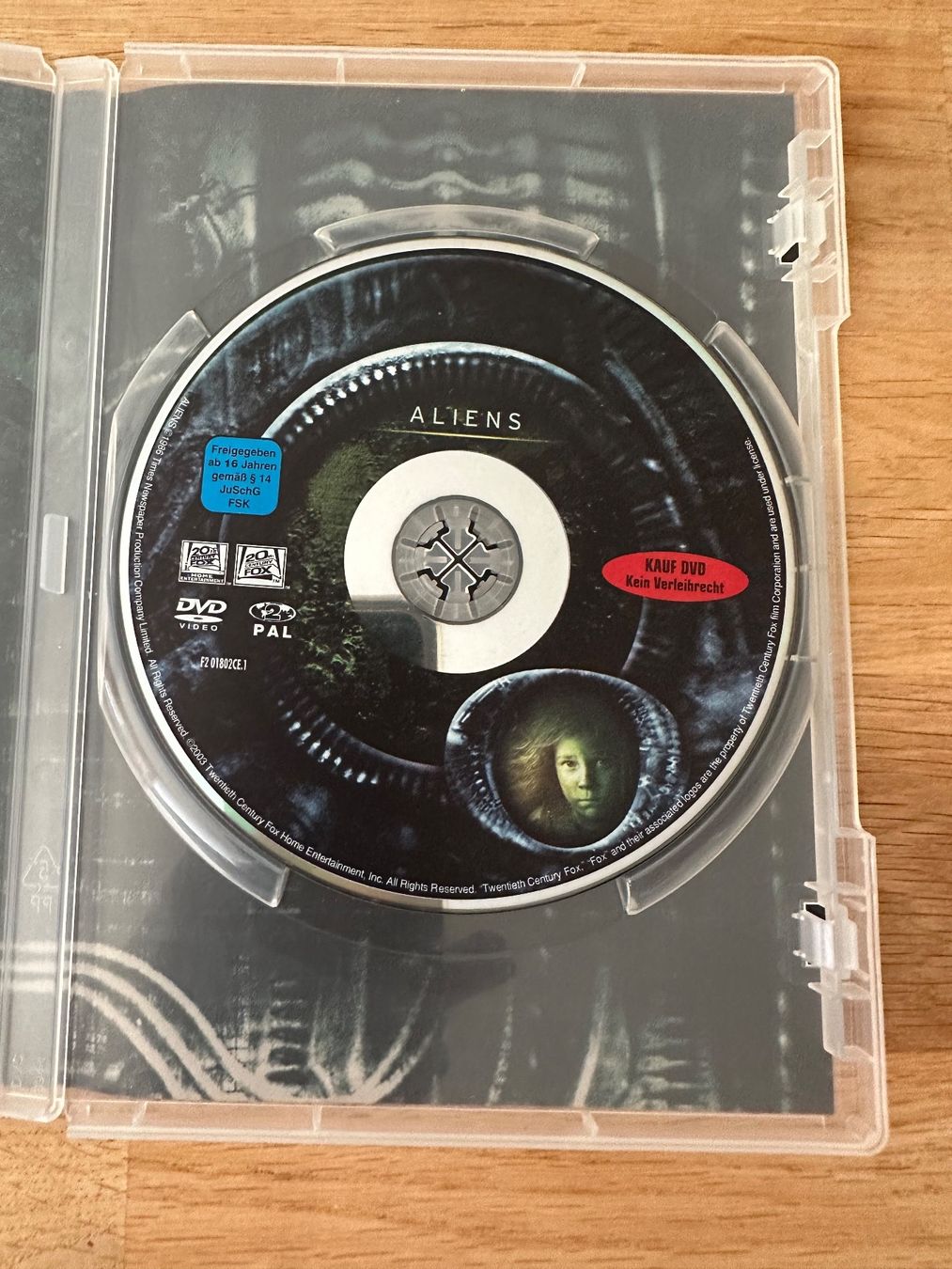 Sonstiges zu Filme & Serien: DVD Alien 2 Die Rückkehr – Gebraucht aus Kestenholz von  2