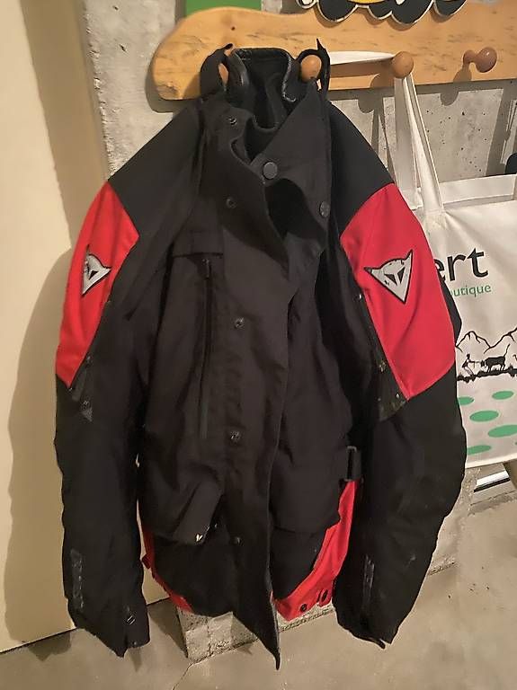 Vestes: Veste de moto – D'occasion à Denens par chantalbg