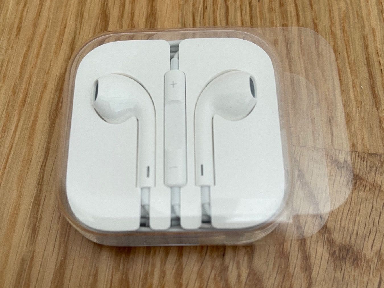 Apple Kopfhörer: EarPods Apple new – Neu und originalverpackt aus Bussigny von  3