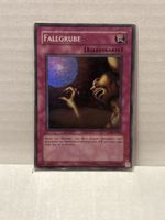 Yu-Gi-Oh Sammelkarte Fallgrube LOB-G046 in gutem Zustand