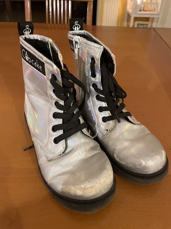 Scarpe per ragazze: Mädchen Stiefel Cupcake Silber Perlmutt 30 – Usato da Bergdietikon venduto da antovale