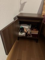 Nachttisch Holzoptik dunkel mit Tür guter Zustand