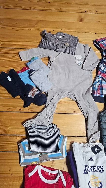 Ensembles coordonnés: grosses Kleiderpaket junge Grösse 74  (34 Stk) – D'occasion à Grosswangen par Glod 2