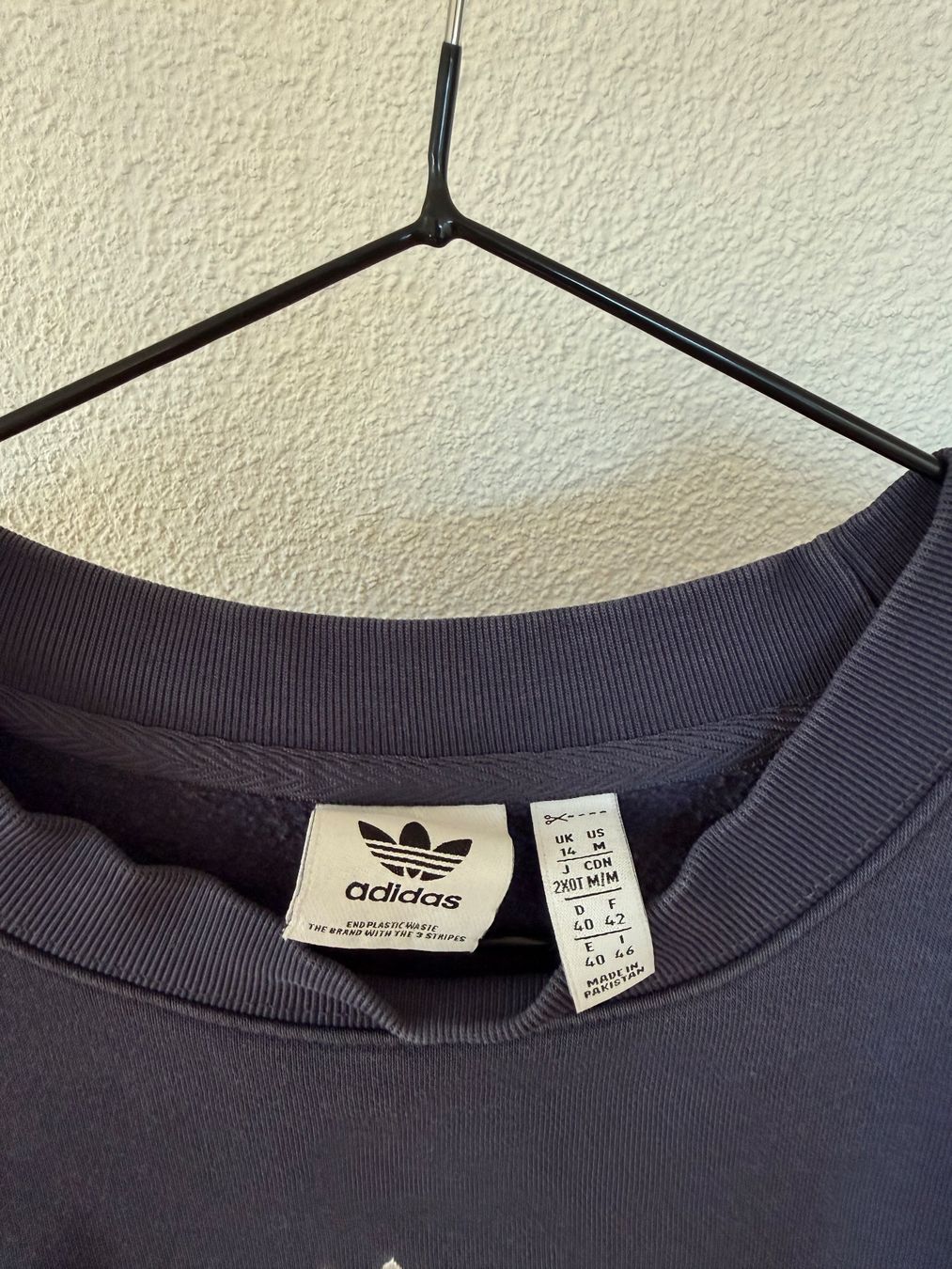 Adidas Pullover & Sweatshirts: Adidas Sweatshirt blau Gr. 40 – Gebraucht aus Kloten von ble_78dj 5