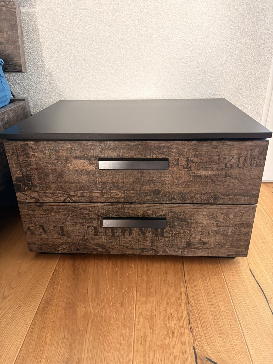 Lits: Komplettes Schlafzimmer – D'occasion à Buchs ZH par AlexM8511 1