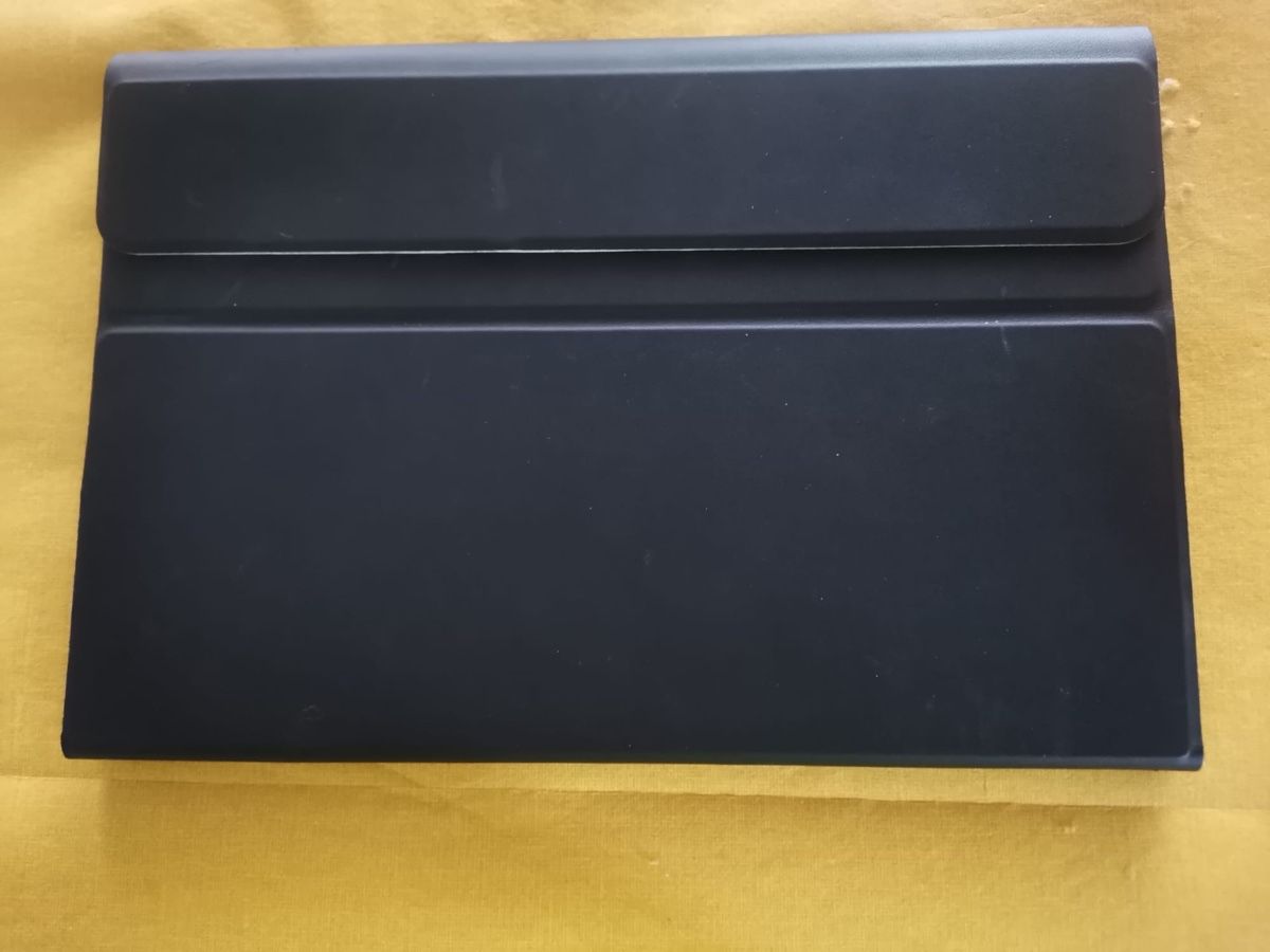 Samsung Covers & Borse: Schutzhülle Samsung Galaxy Tablett S7 – Nuovo (secondo la descrizione) da Aarwangen venduto da to-hirschi 1