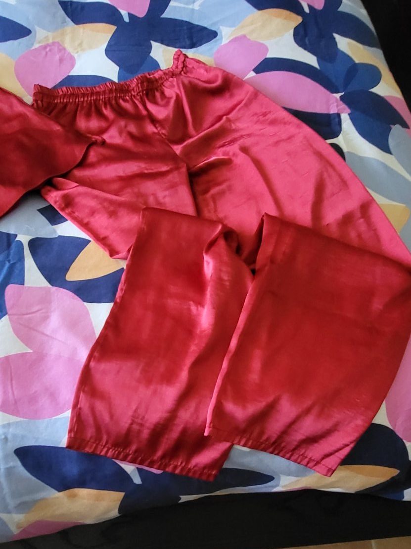 Négligés & Pyjamas: Pyjama 3 pièces – D'occasion à Romont FR par Glonounou 3