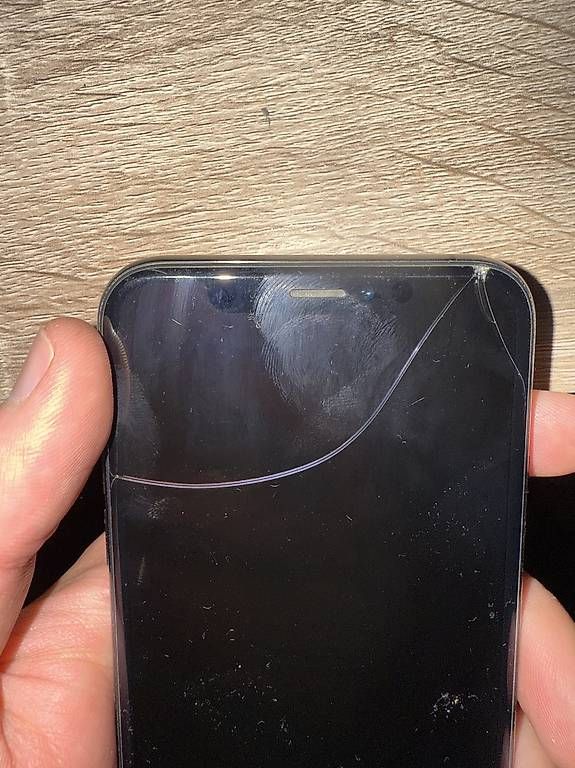 Telefoni cellulari / Smartphones: Iphone X (10) – Usato da Thalwil venduto da sev_h9zv 2