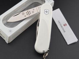 Victorinox EvoGrip 10 White Xmas Limited Edition 2016 - 85mm