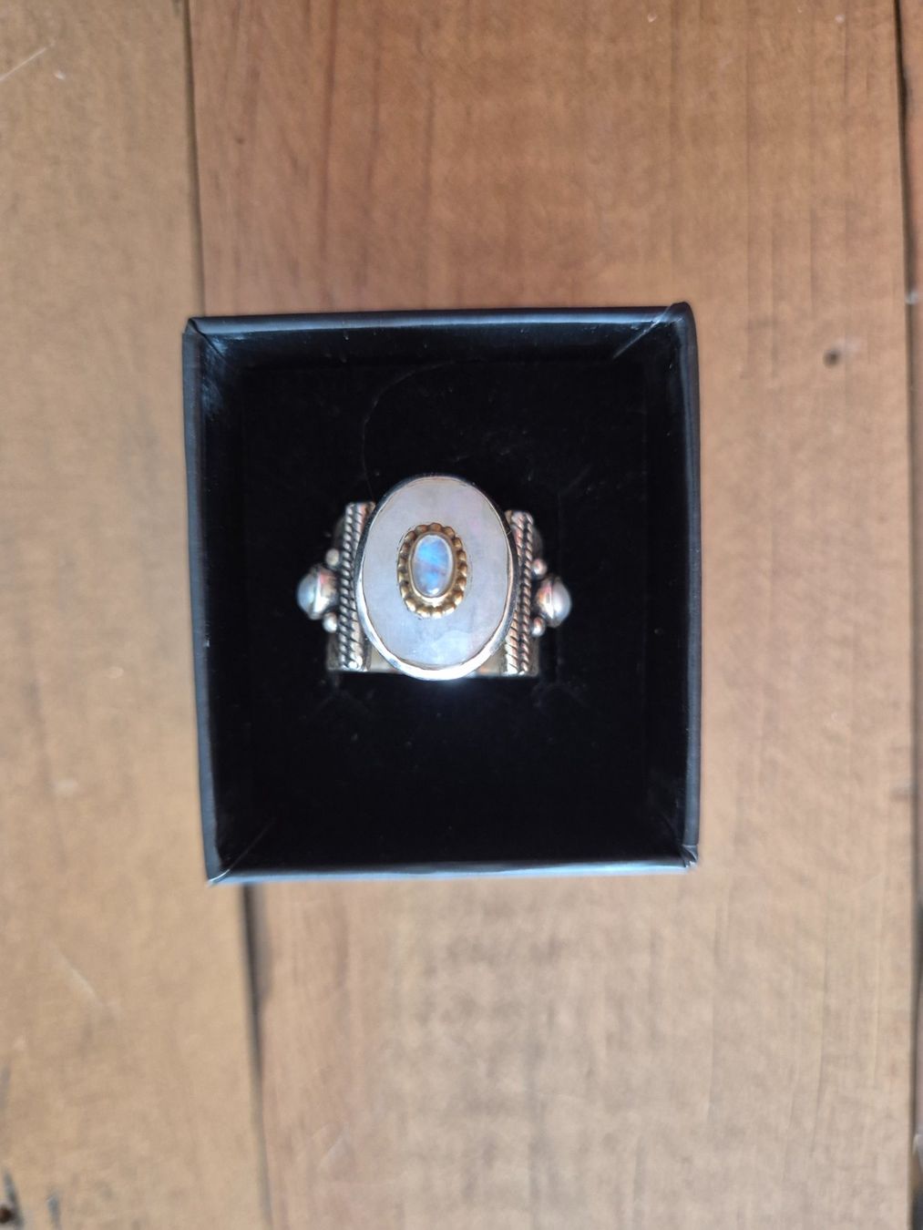 Anelli: Bague large en argent avec pierre de lune – Nuovo (secondo la descrizione) da uvrier venduto da lau_r7w6