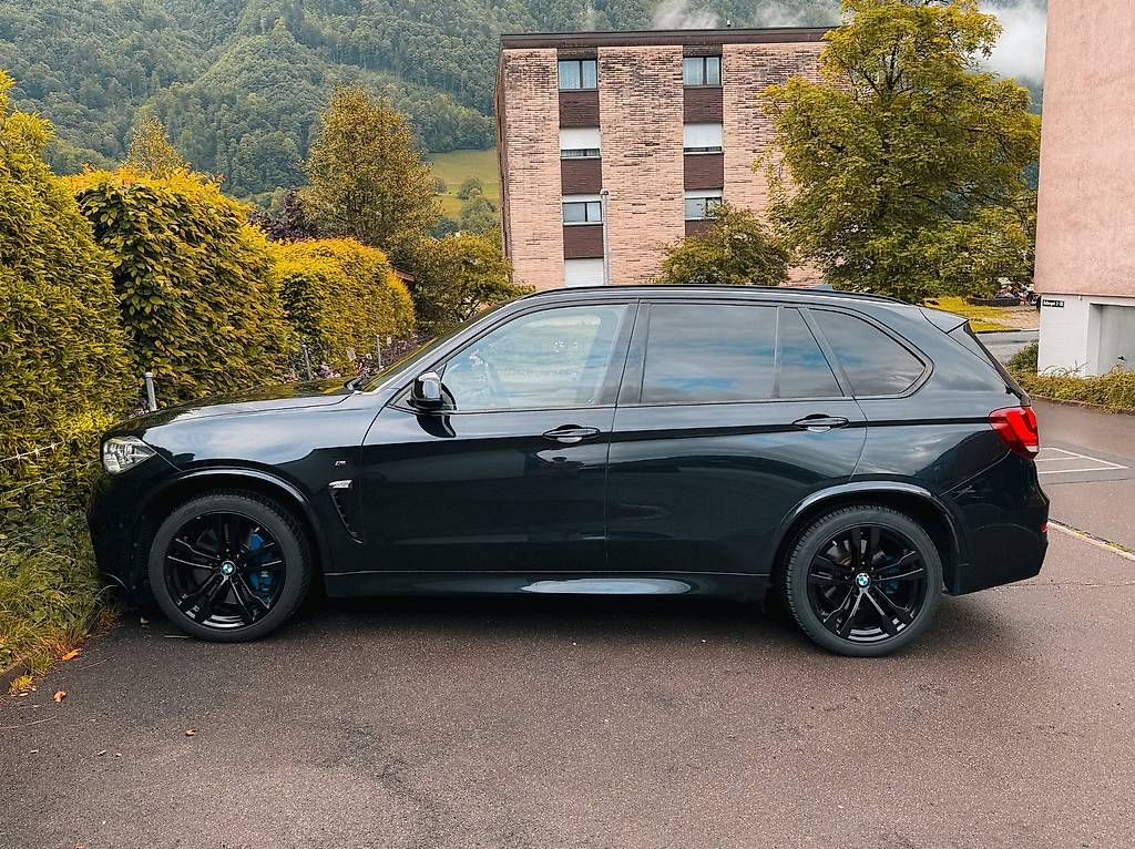 BMW Automobili: BMW X5 M50D – Usato da Glarus venduto da ced_m5bf 5