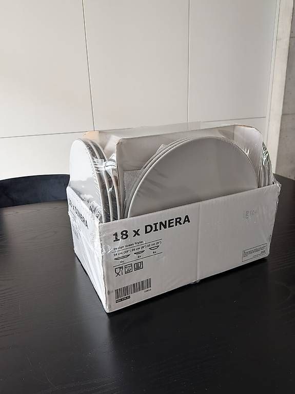 Set di piatti: IKEA Geschirrset DINERA (18x) – Usato da Basel venduto da fbnkllr