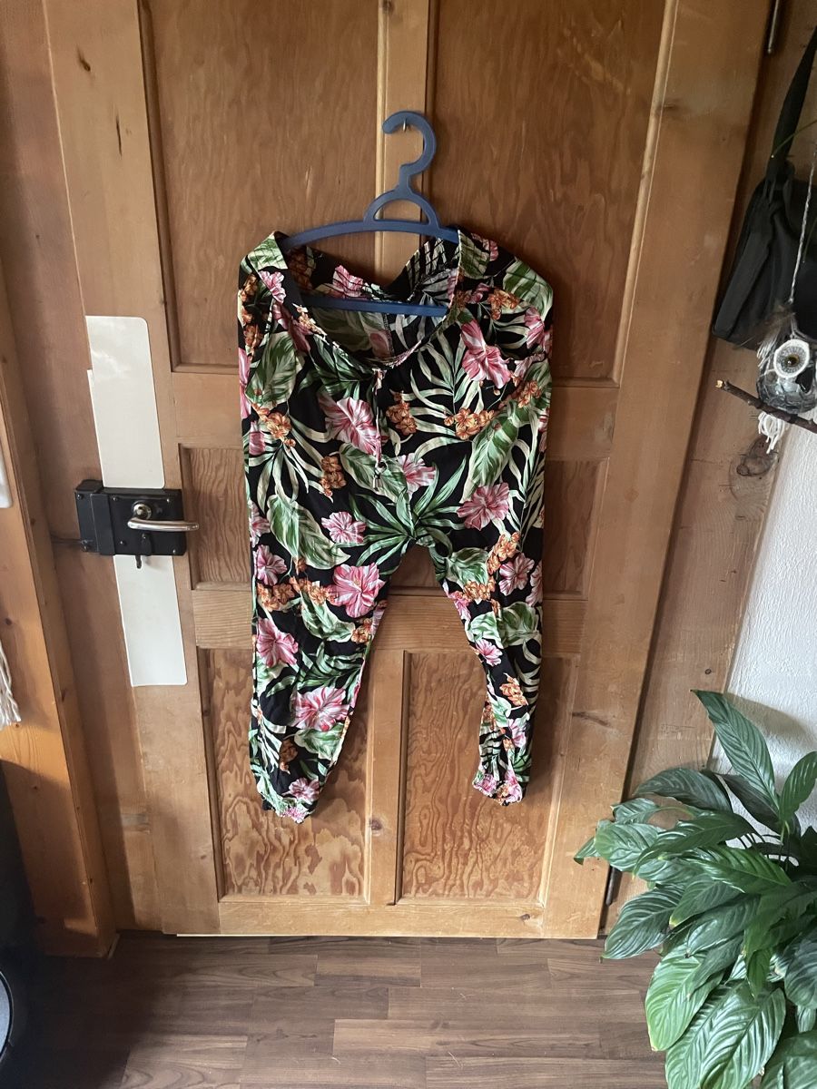 Hosen: Blumen Sommer Hose – Neu (gemäss Beschreibung) aus Lenk im Simmental von banane50626