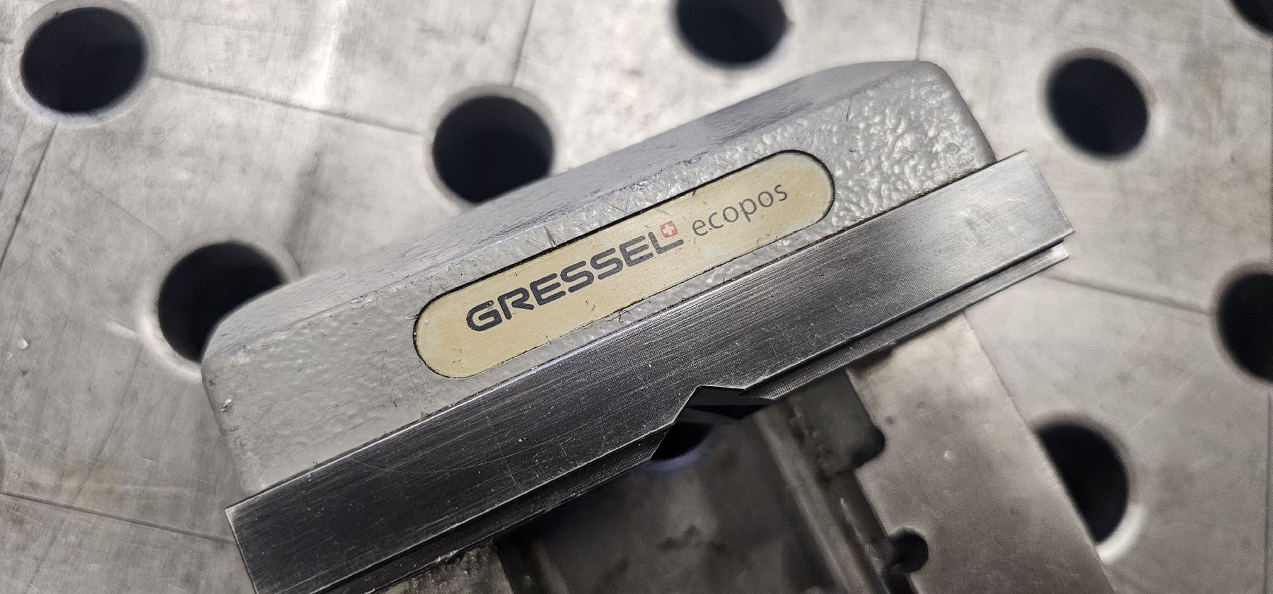 Gressel Tutti gli attrezzi: Gressel Ecopos 125 Bohrschraubstock  – Usato da Emmenbrücke venduto da Sab_25vy 2