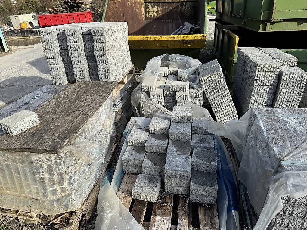 Rivestimenti per pavimenti: Diverse Betonbodenbeläge – Usato da Aesch BL venduto da strawberry. 4