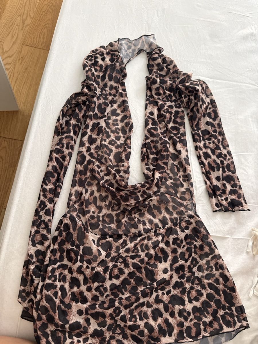 Shein Vestiti: Beach dress  – Nuovo (secondo la descrizione) da Nebikon venduto da Preloved_bykelly